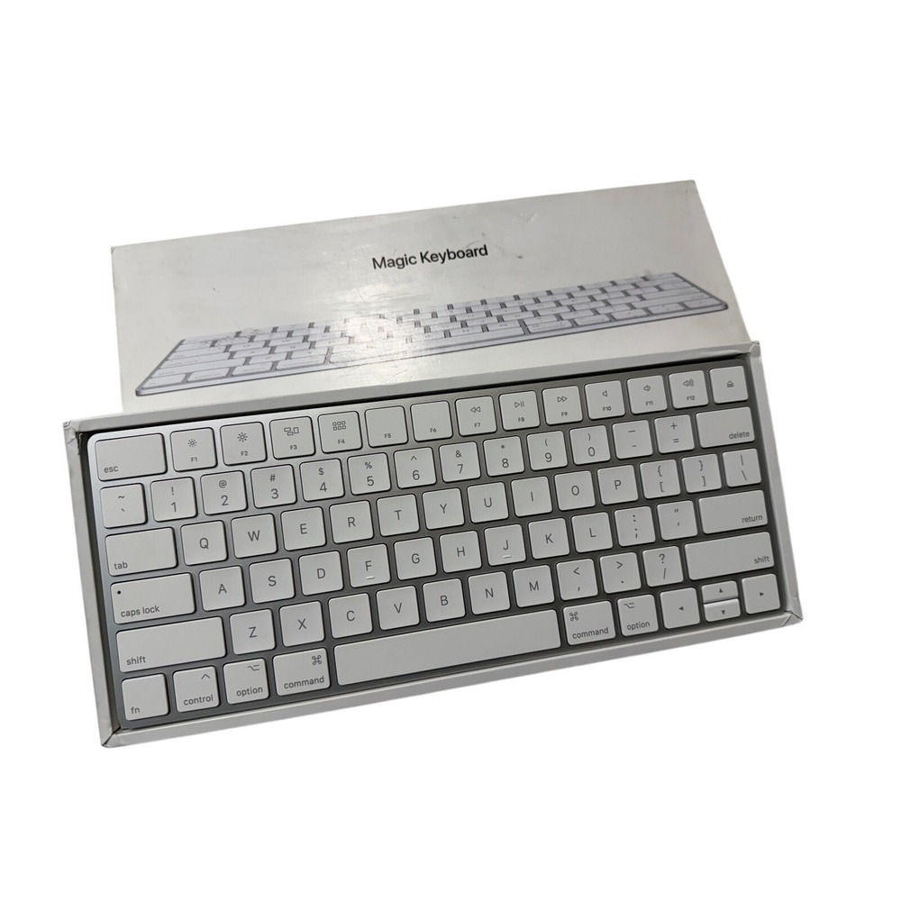 Apple Magic Keyboard Wireless Bluetooth